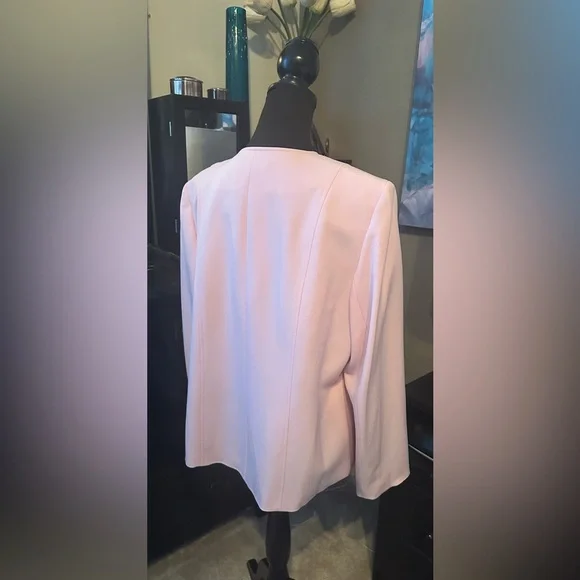 Kasper Light Pink Double-Breasted Blazer - Picture 3 of 5